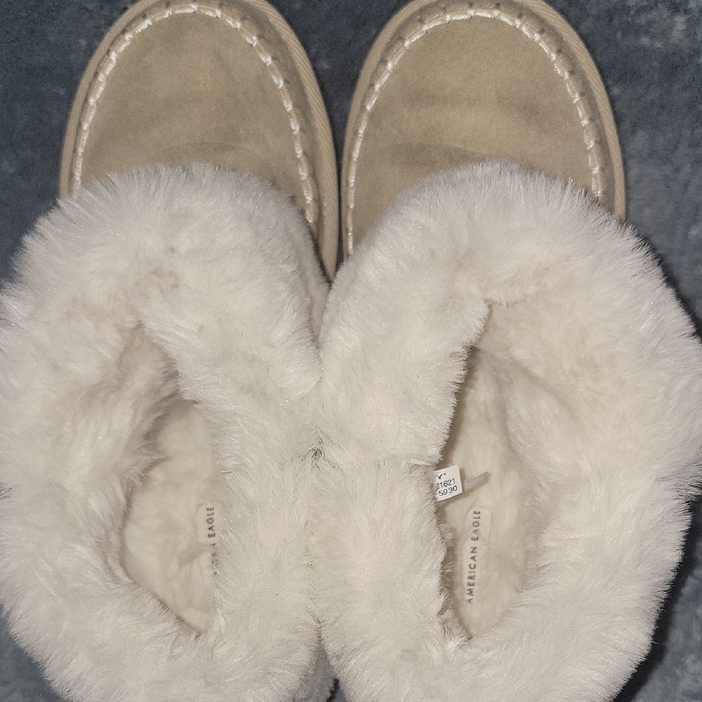American Eagle By Payless Tan and White Fur-Lined Shoes